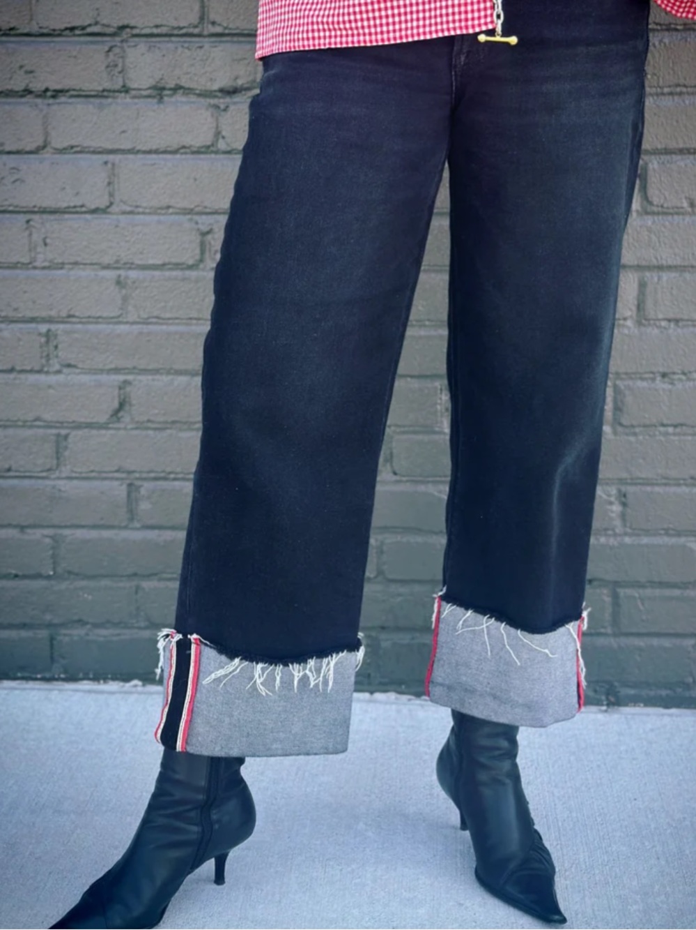 Risen Black Jeans with Rolled Cuffs and Red-Black Trim